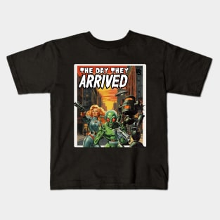 The Day they arrived, retro comic book cover Kids T-Shirt